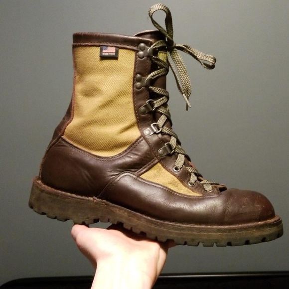 cabelas danner boots